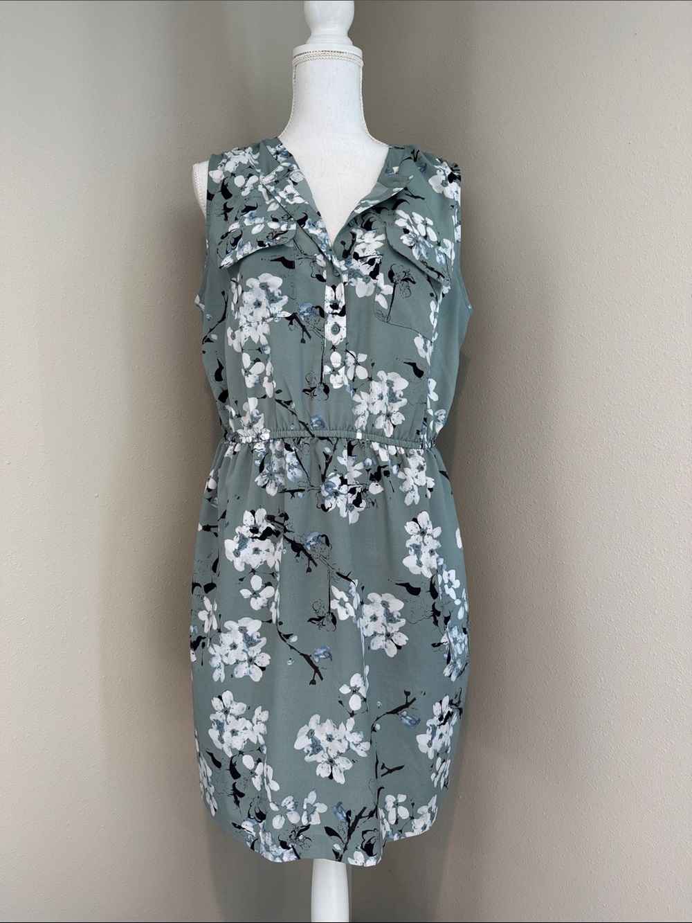 LOFT | Sleeveless Floral Dress | Sage Green | Size Large